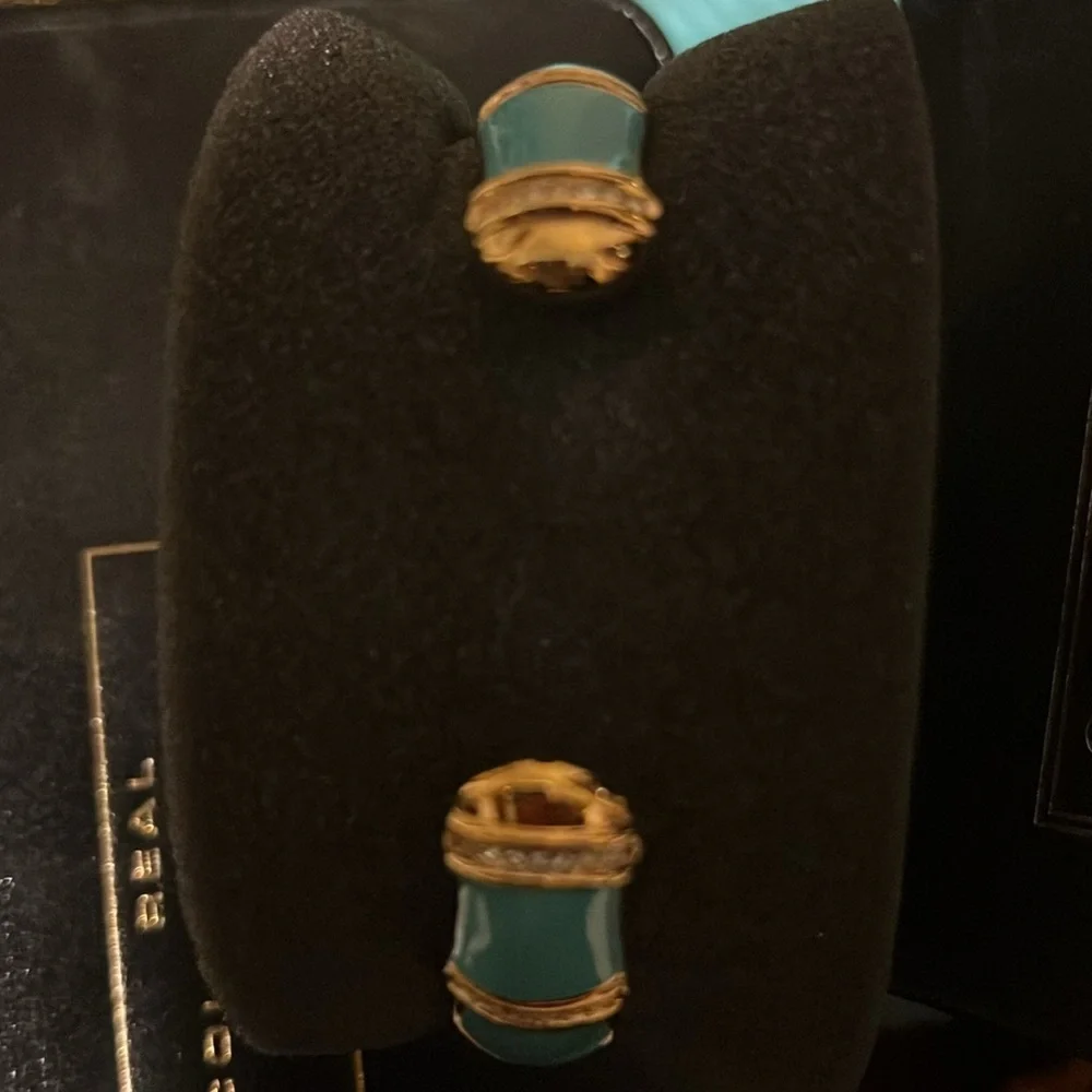 Cuff Watch - Picture 2 of 2